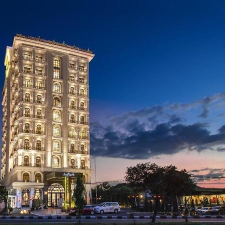 Lafayette Boutique Hotel Kejayan Buitenkant foto