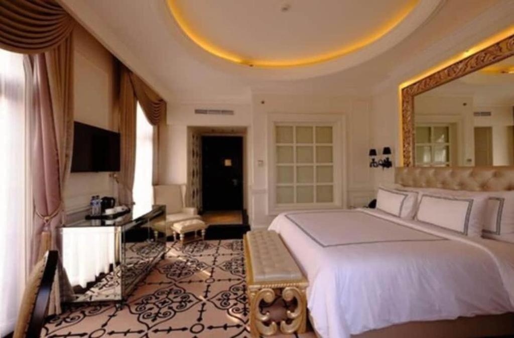 Lafayette Boutique Hotel Kejayan Buitenkant foto