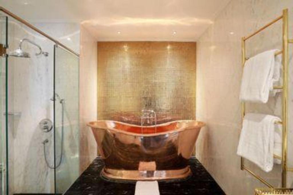 Lafayette Boutique Hotel Kejayan Buitenkant foto